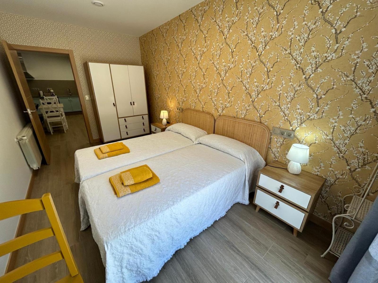 Apartamentos Torres Del Milladoiro Amés Buitenkant foto