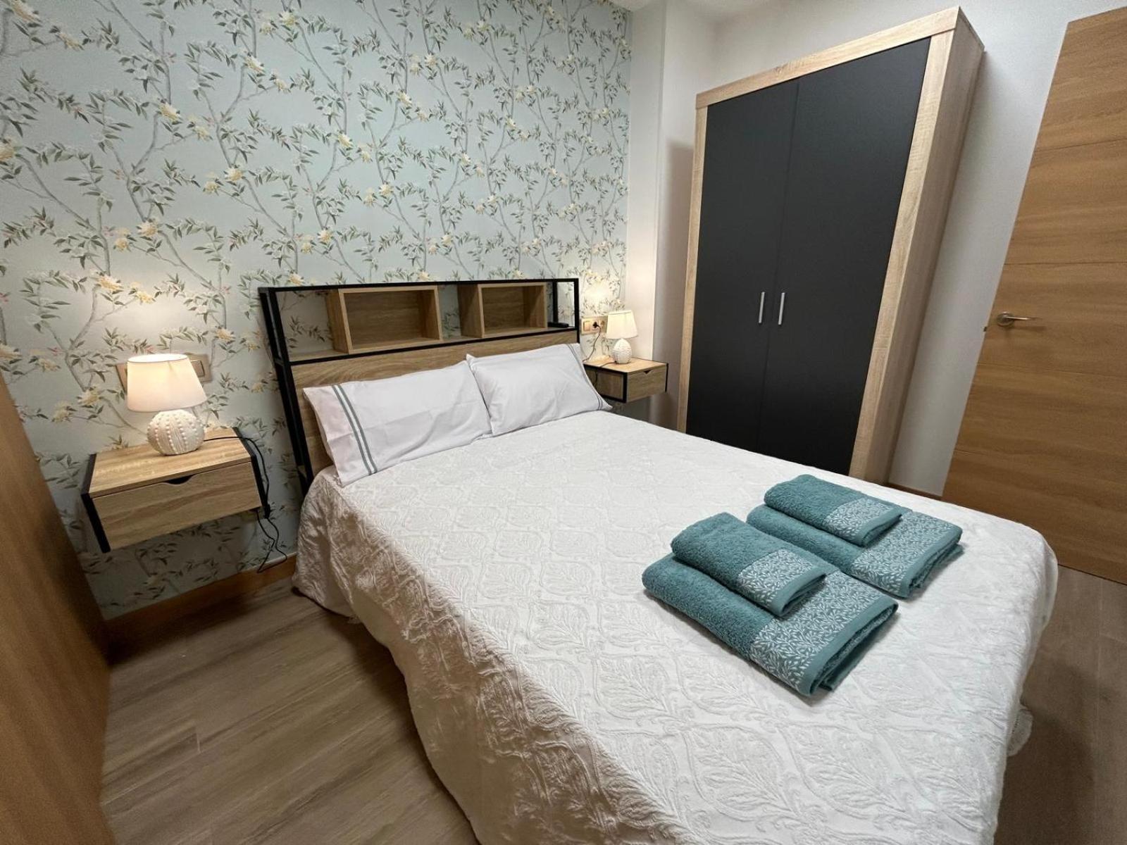 Apartamentos Torres Del Milladoiro Amés Buitenkant foto
